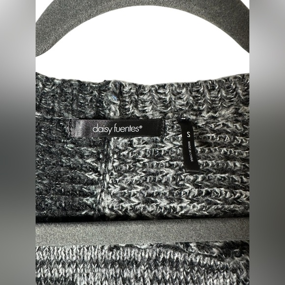 Daisy Fuentes Women’s Cardigan Small Black Gray Ombre Button Front Knit Sweater - Picture 3 of 7